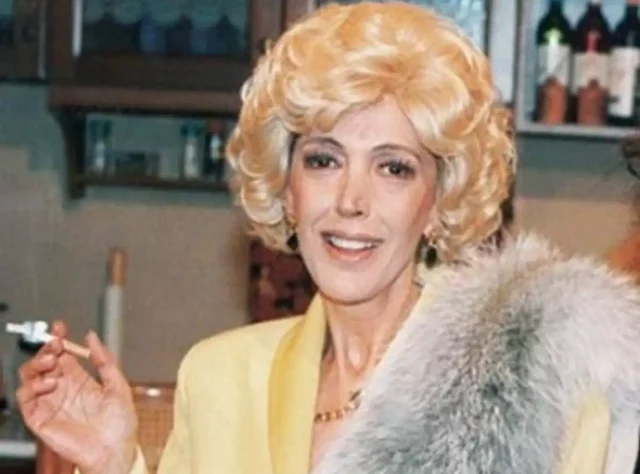 Ντίνα Κώνστα: Το Twitter αποχαιρετά την «Ντένη Μαρκορά»