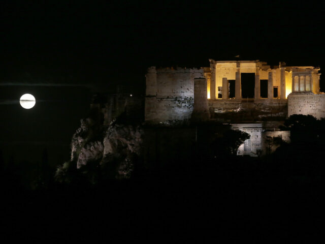 Πανσέληνος Αυγούστου στο Μουσείο Ακρόπολης