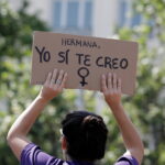 «Μόνο το ναι σημαίνει ναι» – Εγκρίθηκε οριστικά στην Ισπανία η αυστηροποίηση της νομοθεσίας κατά της σεξουαλικής βίας