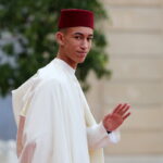 O 18χρονος πρίγκιπας του Μαρόκου καίει 500ευρα στην Μύκονο