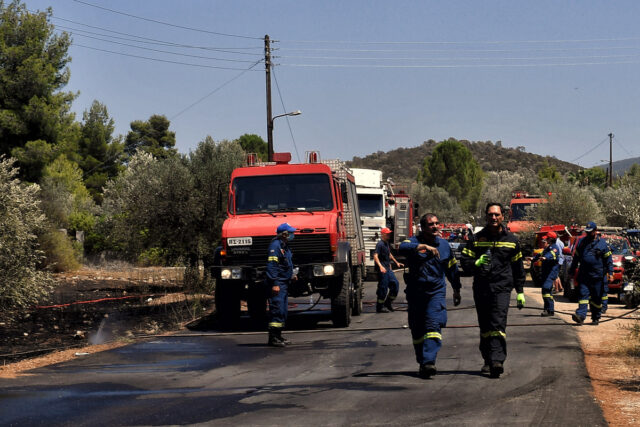 Πυρκαγιά στην Ερέτρια κοντά σε ξενοδοχείο