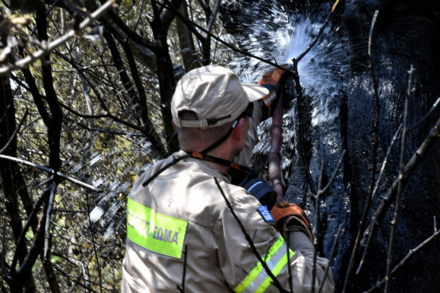 Μεγάλη φωτιά στην Άνω Χερσόνησο της Κρήτης
