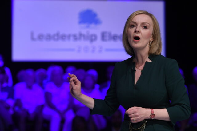 Βρετανία: Η Λιζ Τρας διατηρεί μεγάλο προβάδισμα στην κούρσα για την πρωθυπουργία
