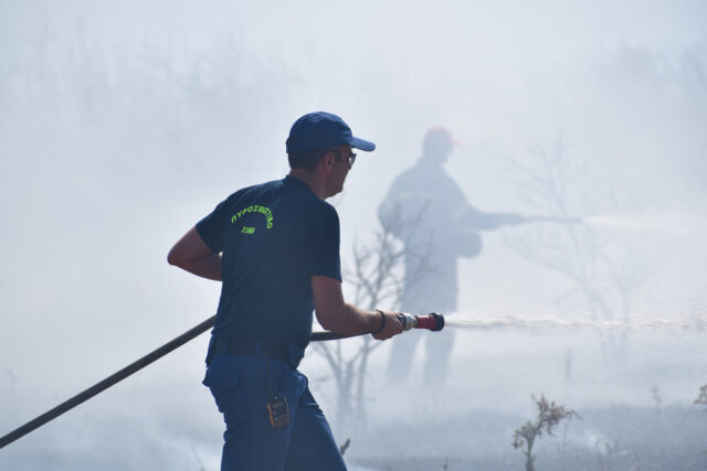 Πυρκαγιά στη Χίο: Διάσπαρτες μικρές εστίες, χωρίς μέτωπο η φωτιά