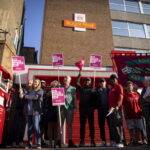 Μεγάλη Βρετανία: Χιλιάδες εργαζόμενοι απεργούν στα βρετανικά ταχυδρομεία