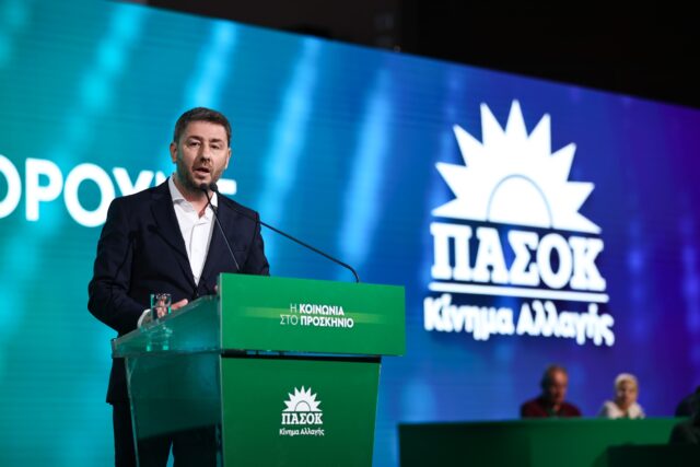 Παρακολουθήσεις: Αίτημα του ΠΑΣΟΚ για άμεση σύγκληση της Επιτροπής Θεσμών και Διαφάνειας