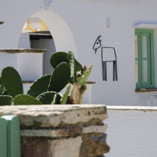 Στο Simá της Τήνου θα φας πιάτα από τοπικά προϊόντα και θα πιεις ελληνικά κρασιά