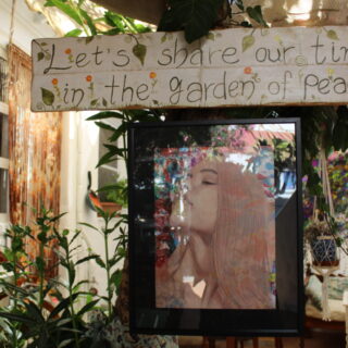 Στο Pernera στην Πάτμο για σεϊτάν με πουρέ μπλε πατάτας