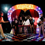 Μουσικό Καλοκαίρι στο ΚΠΙΣΝ: Οι La Femme στο Ξέφωτο του Πάρκου Σταύρος Νιάρχος