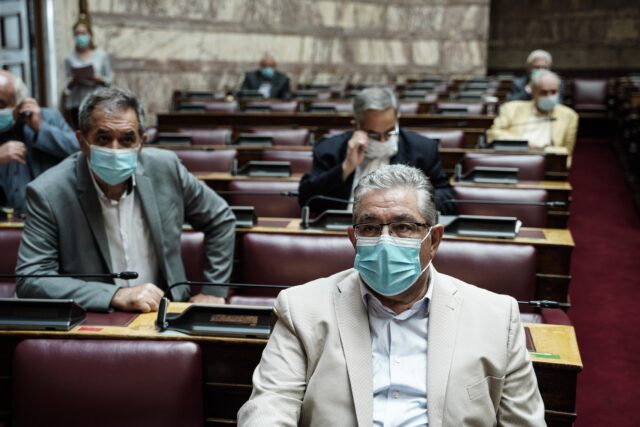 Την άμεση σύγκληση της Επιτροπής Θεσμών και Διαφάνειας για την υπόθεση των παρακολουθήσεων ζητά η ΚΟ του ΚΚΕ