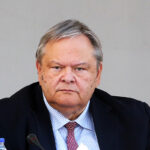 Βενιζέλος για Μητσοτάκη: Μεγάλο σφάλμα η θέση του πρωθυπουργού ότι η παρακολούθηση ήταν τυπικά νόμιμη