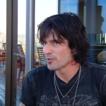 Τόμι Λι: Ανέβασε ολόγυμνη φωτογραφία του στο Instagram