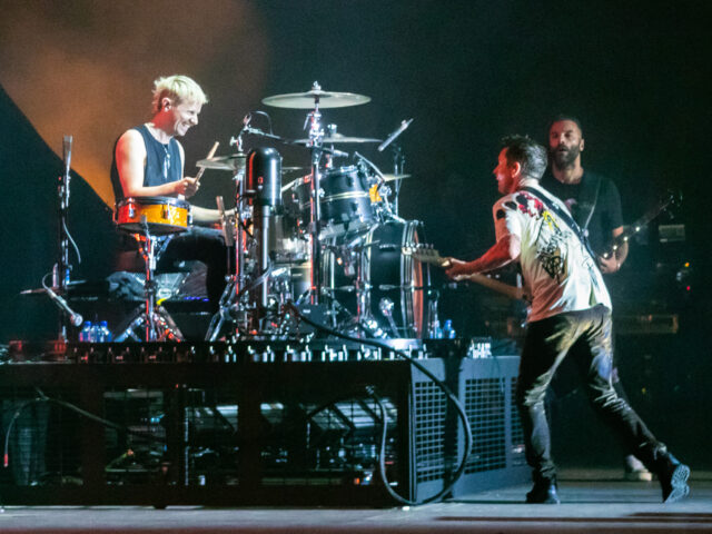 Οι Muse έγιναν το πρώτο συγκρότημα στην κορυφή των charts του Ηνωμένου Βασιλείου με NFT άλμπουμ