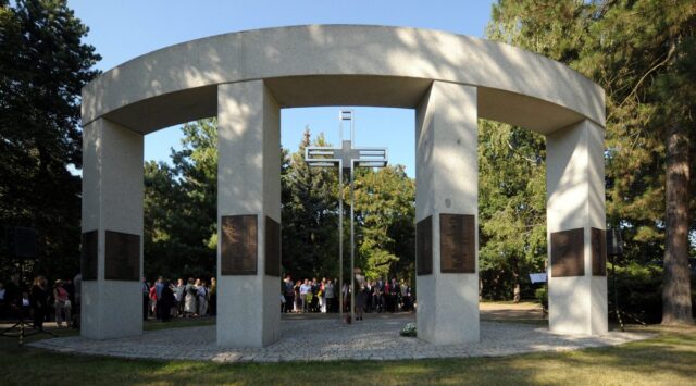 Η Πολωνία θα ζητήσει 1,3 τρισ. ευρώ επανορθώσεις από τη Γερμανία για τον Β΄Παγκόσμιο Πόλεμο