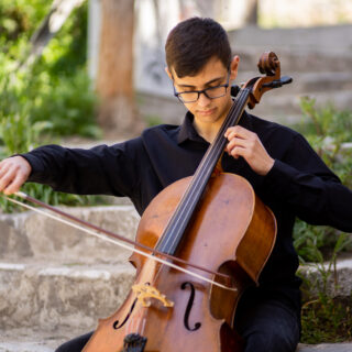 Ο 17χρονος Ευριπίδης Σαμαράς είναι σολίστ στην πρώτη συναυλία της Κρατικής Ορχήστρας Αθηνών για τη νέα σεζόν