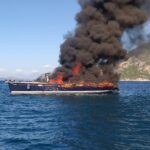 Κεφαλονιά: Βυθίστηκε ιστιοφόρο μετά από πυρκαγιά στο Φισκάρδο