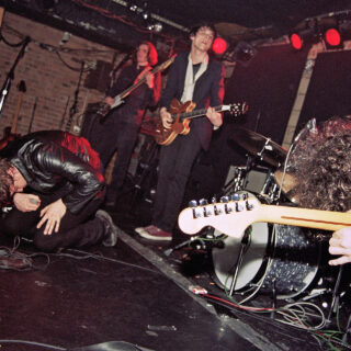 Meet me in the Bathroom: Βουτιά στη ροκ σκηνή της Νέας Υόρκης των ‘00s