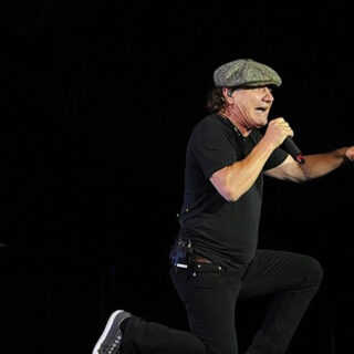 Tον επόμενο μήνα θα κυκλοφορήσει η αυτοβιογραφία του Μπράιαν Τζόνσον