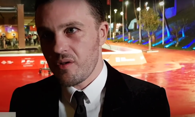 Στο νοσοκομείο ο ηθοποιός Μάικλ Πιτ- Σε ψυχιατρική πτέρυγα μετά από δημόσιο ξέσπασμα