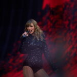 Η Τέιλορ Σουίφτ υπονόησε πιθανή συνεργασία με τον Μπόνο