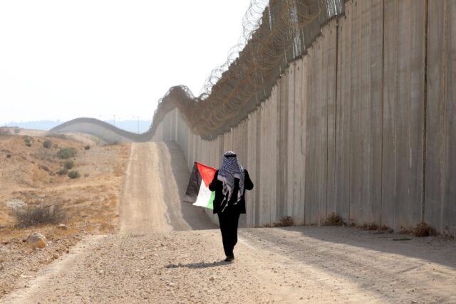 Διεθνής Αμνηστία: Οι ισραηλινές αρχές χρησιμοποιούν τεχνολογία αναγνώρισης προσώπου για να εδραιώσουν το Απαρτχάιντ