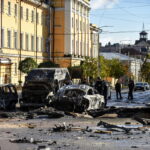 Ρωσικοί βομβαρδισμοί στο Κίεβο – Τρεις νεκροί και διακοπή νερού και ρεύματος