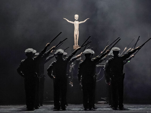 Εσύ τελικά, τι έγινε, κατάφερες να δεις τον Castellucci;