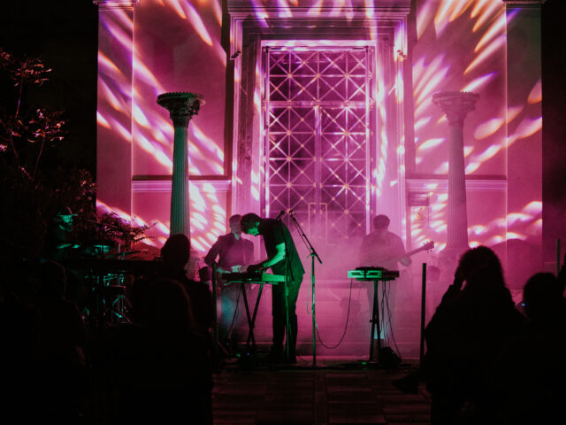 Ο Theodore μαγεύει πάλι τα άστρα στο Αστεροσκοπείο