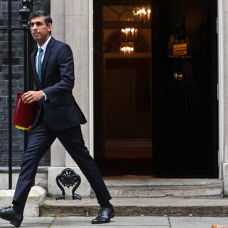 Ρίσι Σουνάκ: «Ομπάμα της Ευρώπης» ή άνθρωπος της ελίτ ο νέος πρωθυπουργός της Βρετανίας;