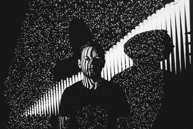 Ο Max Cooper επιστρέφει στην Αθήνα για ένα αποκλειστικό live – επικό μαραθώνιο πέντε ωρών