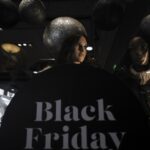 Η κρίση του κόστους διαβίωσης ρίχνει τη σκιά της στη Black Friday