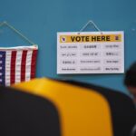 Ενδιάμεσες εκλογές στις ΗΠΑ: Επανεξελέγη πολιτικός που πέθανε πριν από έναν μήνα