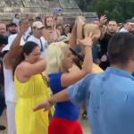 Μεξικό: Λιντσάρισμα σε τουρίστρια επειδή ανέβηκε σε πυραμίδα της Τσιτσέν Ιτζά [ΒΙΝΤΕΟ]