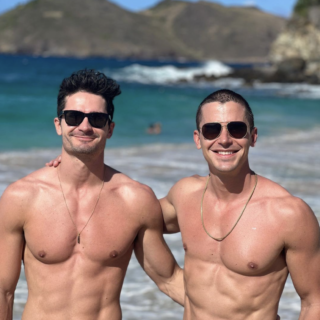 Ένα από τα πιο ωραία gay ζευγάρια στον κόσμο παντρεύονται