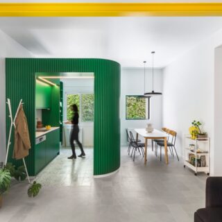 Το MoY studio έφερε τα μπρος-πίσω σε ένα ισόγειο διαμέρισμα στον Άλιμο