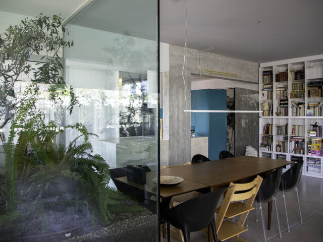 Στην Αγία Παρασκευή, ένα κάποτε σκοτεινό διαμέρισμα του ‘79, λούστηκε με φως