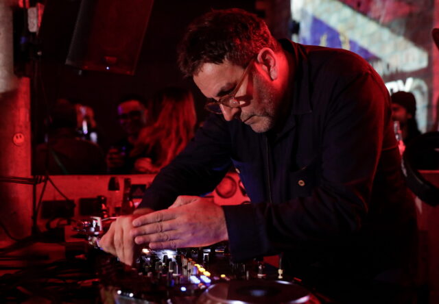 Πέθανε ο Τέρι Χολ, τραγουδιστής των The Specials