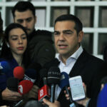 Τσίπρας μετά τη συνάντηση με Ντογιάκο: Οι παρακολουθήσεις θέτουν σε κίνδυνο την ίδια την Δημοκρατία
