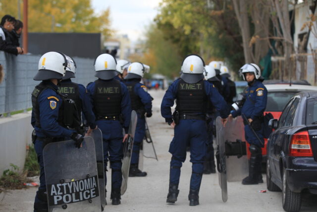 Θεσσαλονίκη: Παράσταση πολιτικής αγωγής από τους γονείς του 16χρονου [ΒΙΝΤΕΟ]