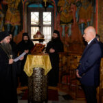 Νίκος Δένδιας: Λιποθύμησε κατά τη διάρκεια της Θείας Λειτουργείας στο Άγιο Όρος