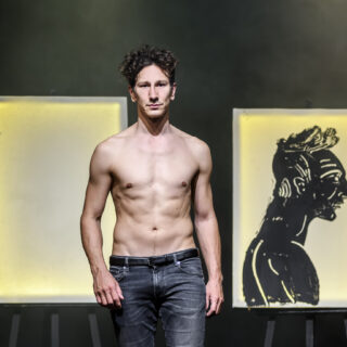 Επτά θεατρικές παραστάσεις από πέρσι για να γιορτάσεις φέτος