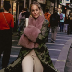 «Δεν πτοούμαι με τίποτα και συνεχίζω»: Η Νατάσα Μποφίλιου απαντά στη διαδικτυακή επίθεση που δέχτηκε για τις φωτογραφίες στο Λονδίνο [ΒΙΝΤΕΟ]