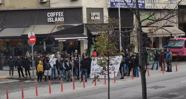 Ένταση έξω από το Δικαστικό Mέγαρο της Θεσσαλονίκης [ΒΙΝΤΕΟ]