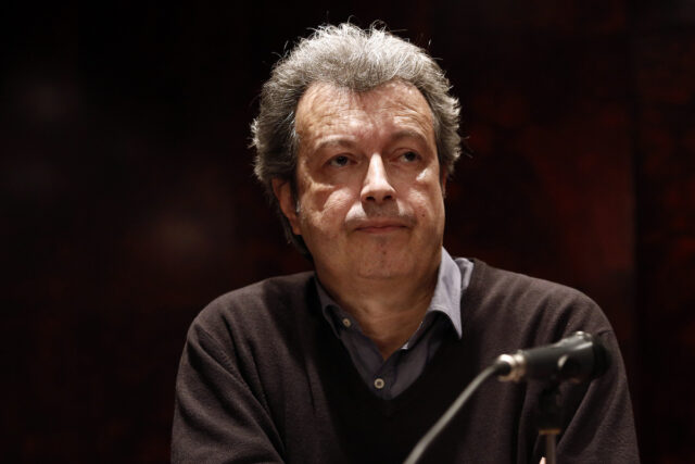 «Δεν θα πάψω να στηλιτεύω τη θρησκοκαπηλεία» – Το πρώτο μήνυμα του Πέτρου Τατσόπουλου μετά τη σύλληψή του