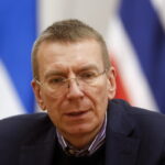 Μετά την Εσθονία, η Λετονία απελαύνει τον Ρώσο πρέσβη