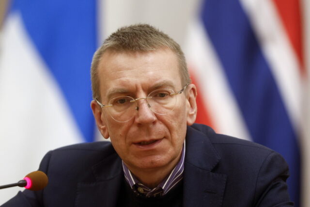 Μετά την Εσθονία, η Λετονία απελαύνει τον Ρώσο πρέσβη