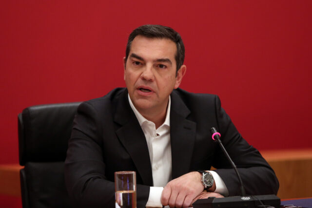 Τσίπρας: «Θα απέχουμε από τις ψηφοφορίες στη Βουλή, να προκηρυχθούν άμεσα εκλογές – Δεν θα νομιμοποιήσουμε την εκτροπή»