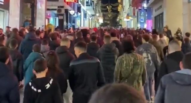 Αδιανόητο: Πορεία στο Σύνταγμα για την αποφυλάκισή του Άντριου Τέιτ [ΒΙΝΤΕΟ]