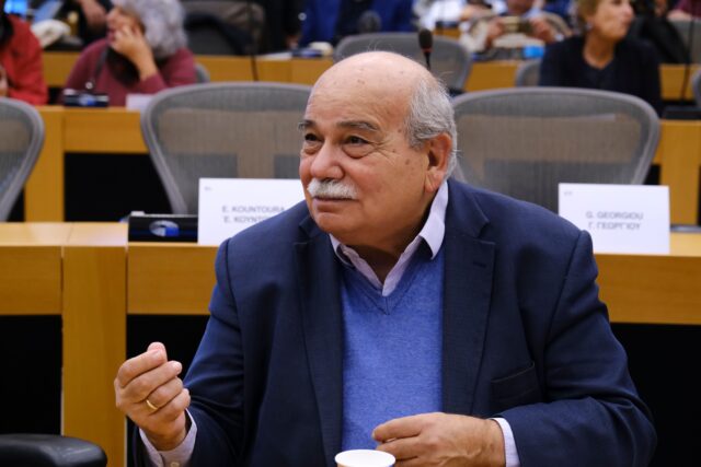 Νίκος Βούτσης: Νοσηλεύεται στο ΓΝΑ με κολπική μαρμαρυγή ο τέως πρόεδρος της Βουλής