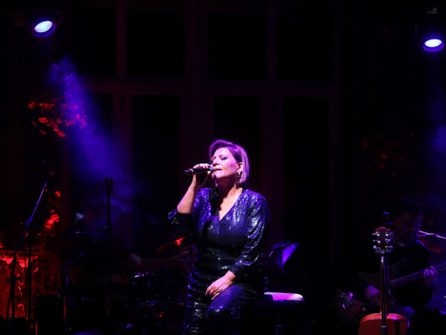 Η Γιώτα Νέγκα για δύο τελευταίες παραστάσεις στο Θέατρο Άλσος